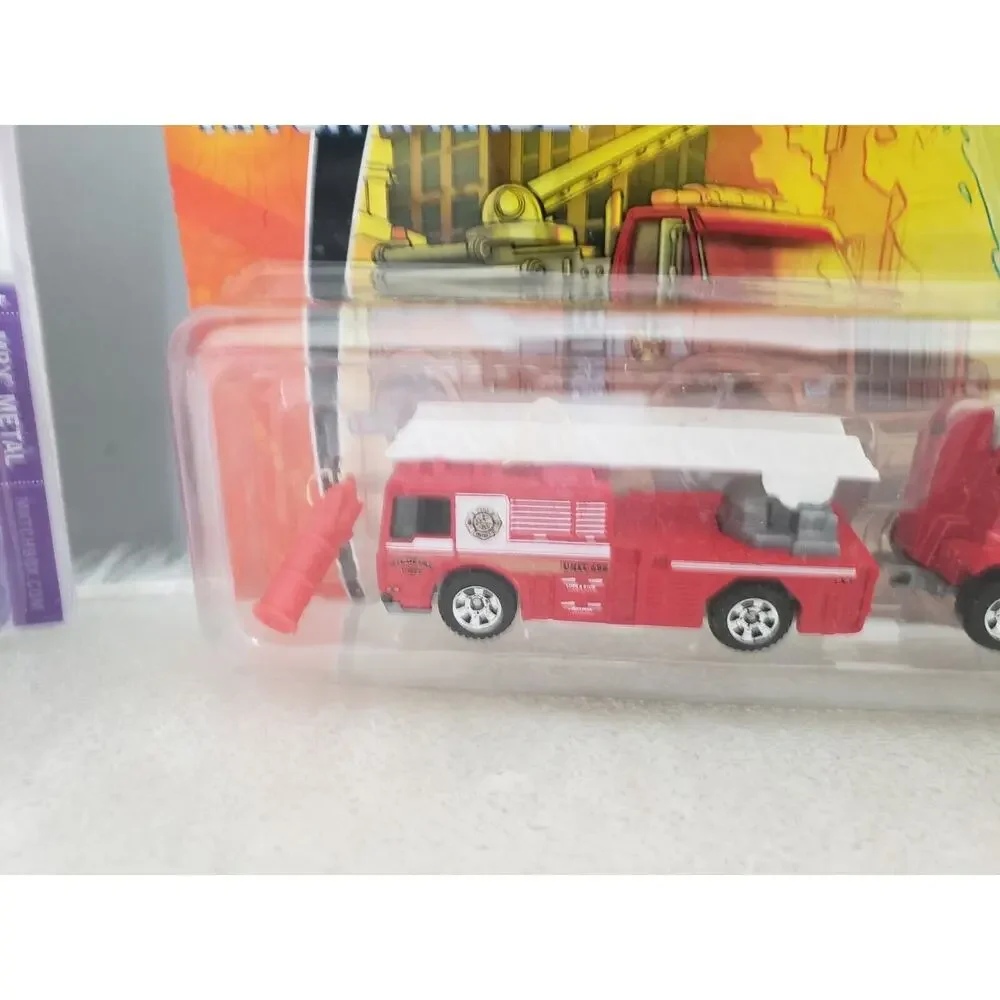 Lot 2‎ 2007 Matchbox Hitch ‘N Haul Flame Tamers Fire Engine Construction Kings